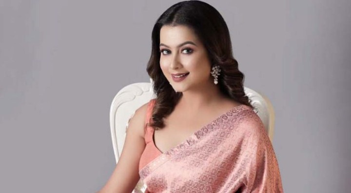 অভিনেত্রী নন্দিনীর গাড়ি ধাক্কায় আহত যুবকের মৃ ত্যু