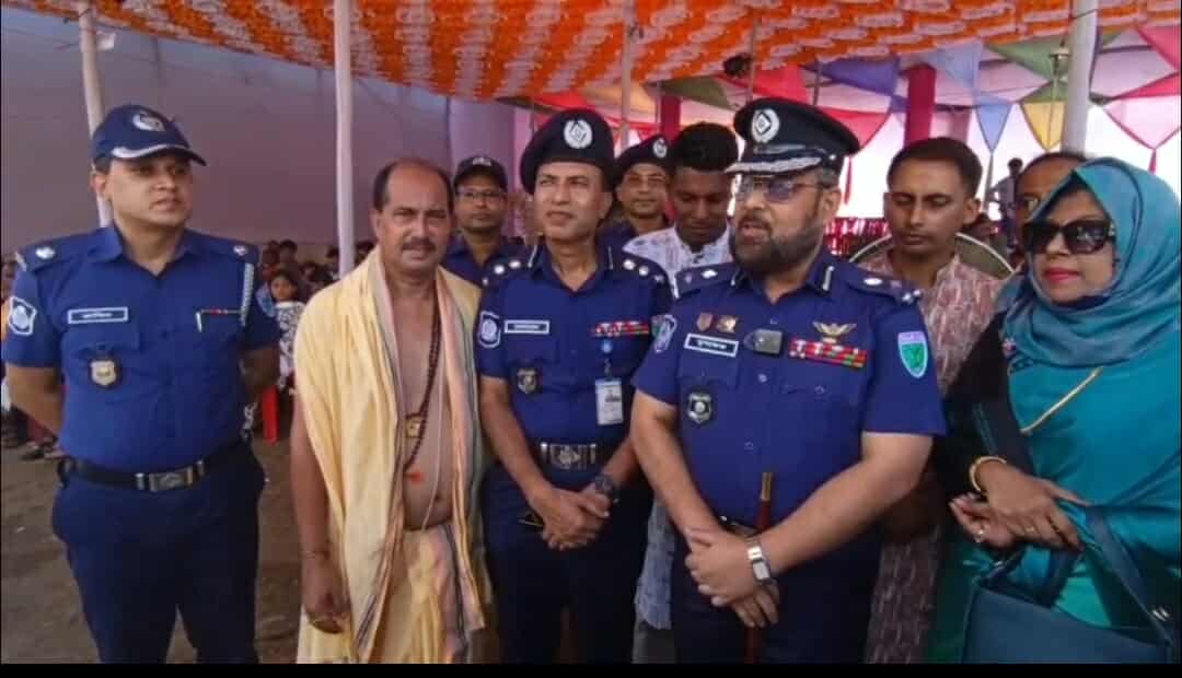 সুনামগঞ্জে বিভিন্ন পূজামন্ডপ পরিদর্শন করলেন সিলেট রেঞ্জের ডিআইজি মো: মুশফেকুর রাহমান ‎