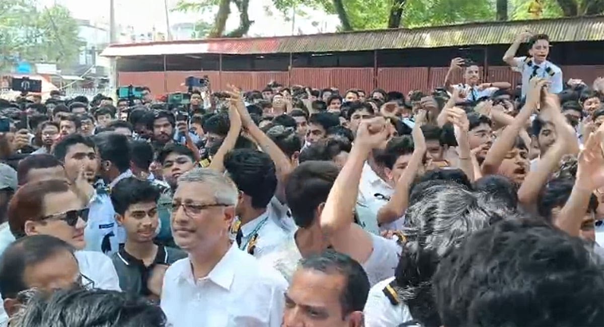 সিলেটে উপাধ্যক্ষের পদত্যাগসহ ৫ দফা মেনে নিল স্কলার্সহোম স্কুল