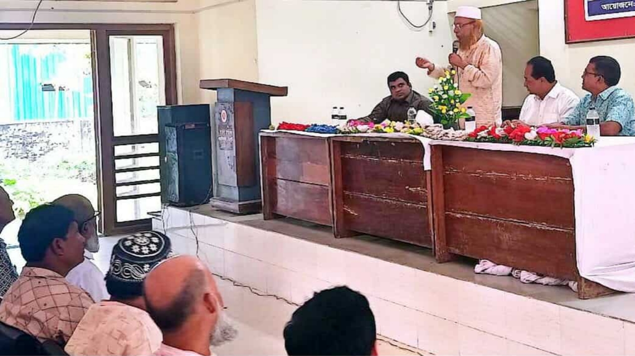 গোয়াইনঘাটে প্রাথমিক বিদ্যালয়ের প্রধান শিক্ষকদের সাথে হাকিম চৌধুরীর মতবিনিময়