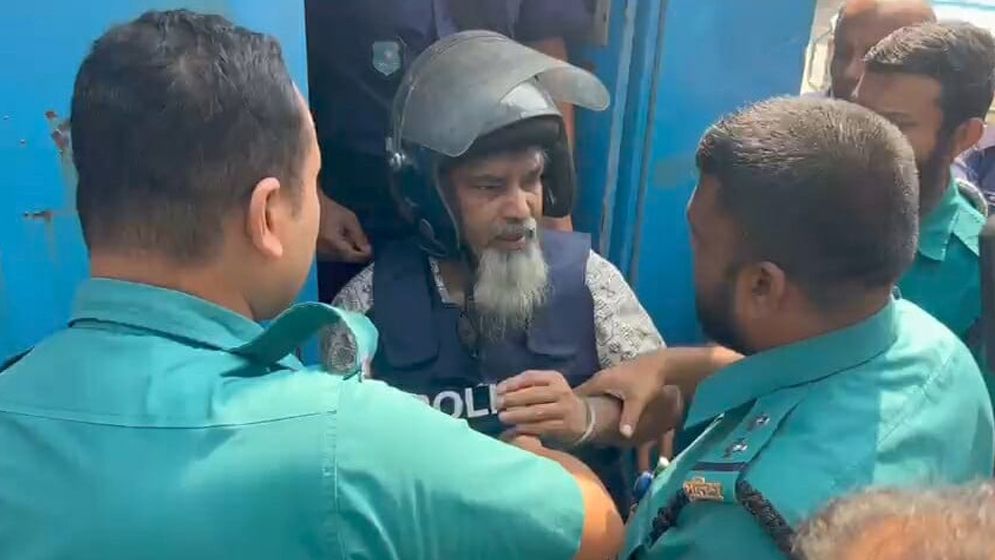 নিজেদের নিরাপত্তার ঠিক নাই, আসছেন আমার নিরাপত্তা দিতে’