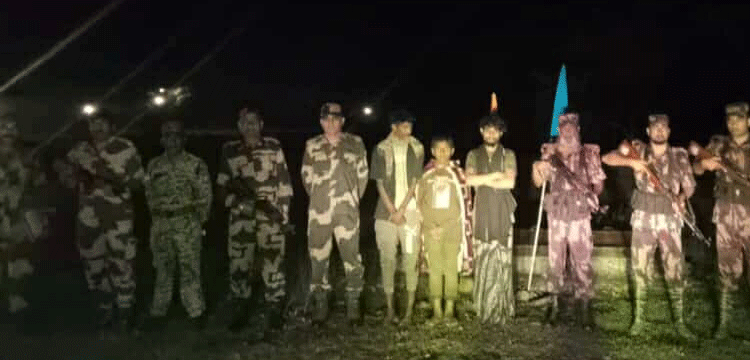 তাহিরপুর সীমান্তে ভারতের অভ্যন্তরে প্রবেশকালে ৩ বাংলাদেশি আটক