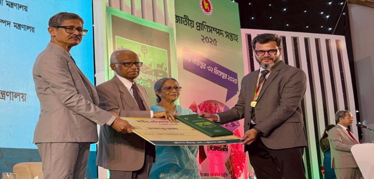 দুধওয়ালা ফুড প্রোডাক্টস পেয়েছে স্বর্ণ পদক