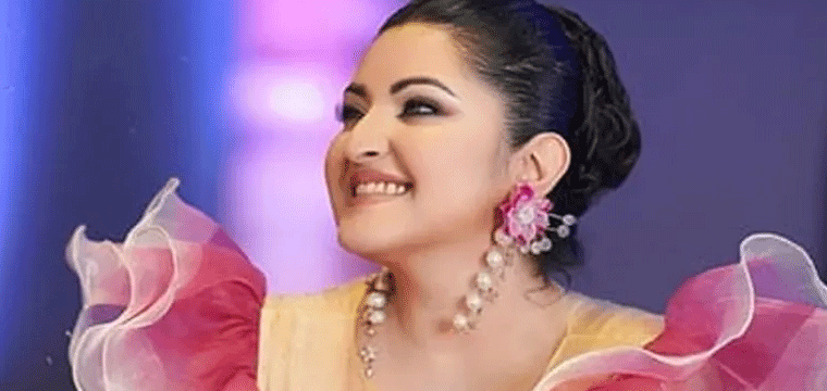 প্রশ্ন করবেন না, সব বলে দেব: পরীমণি