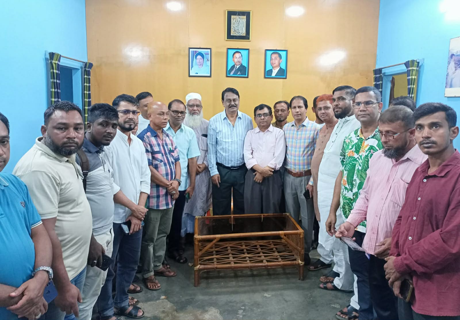 ছাতকে সাংবাদিকদের সাথে মতবিনিময় করেন সাবেক এমপি মিলন