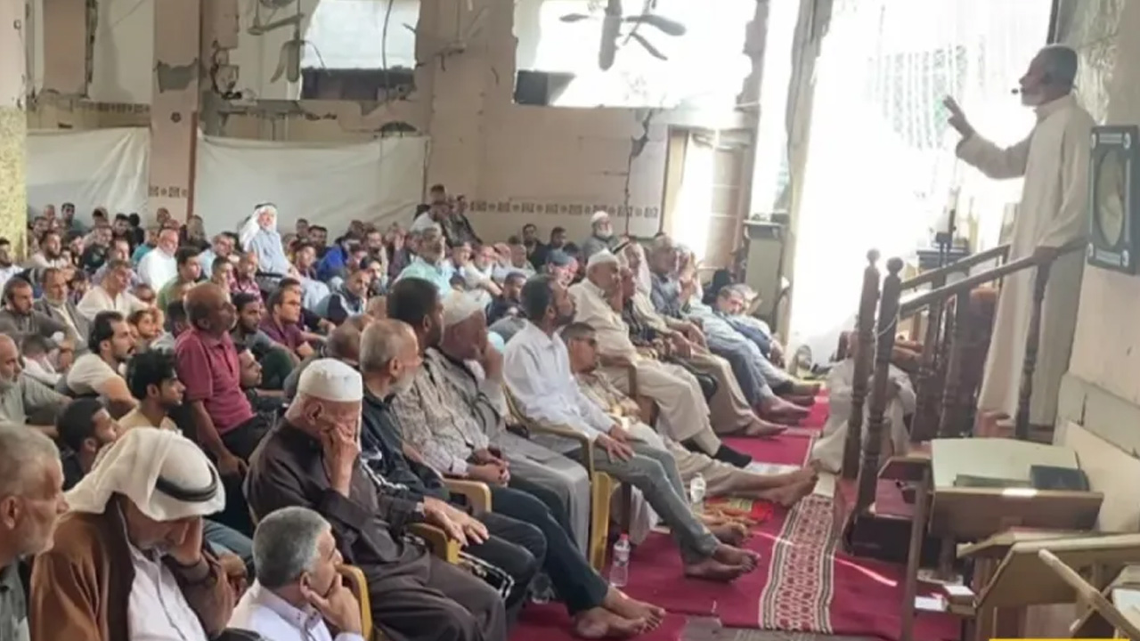 দোয়া-মোনাজাত ও তাকবির ধ্বনিতে মুখর ফিলিস্তিনের মসজিদগুলো