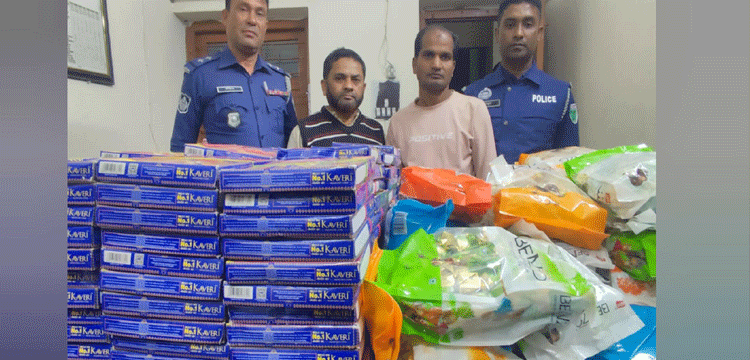 জৈন্তাপুরে টুরিস্ট বাসে তল্লাশি, ভারতীয় পণ্যসহ দুজন আটক