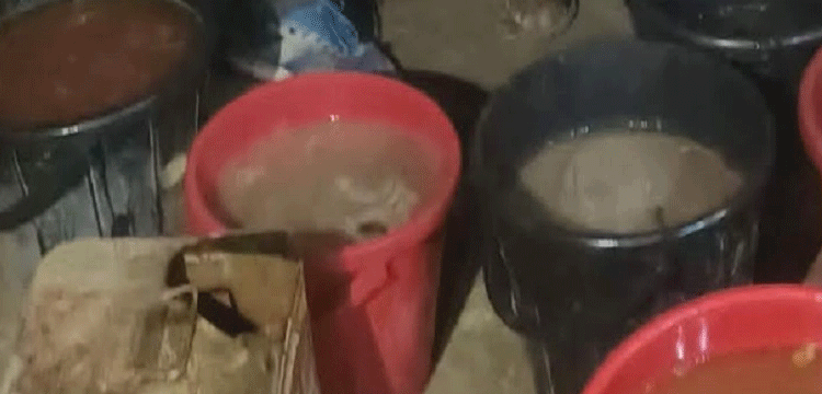 আজমিরীগঞ্জে সেনাবাহিনীর অভিযানে ১৪৫ লিটার মদসহ ব্যবসায়ী গ্রেপ্তার