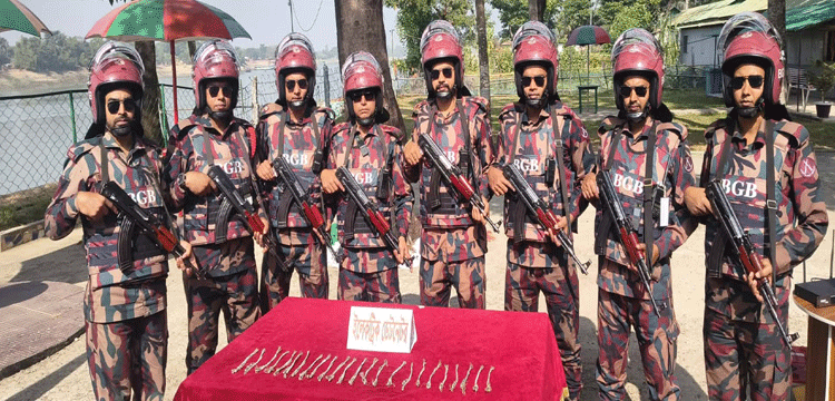 তাহিরপুর সীমান্তে ২৪টি ডেটনেটর উদ্ধার