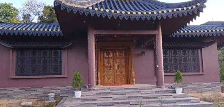 মৌলভীবাজারে রহস্যঘেরা বাংলোবাড়িতে পুলিশের অভিযান