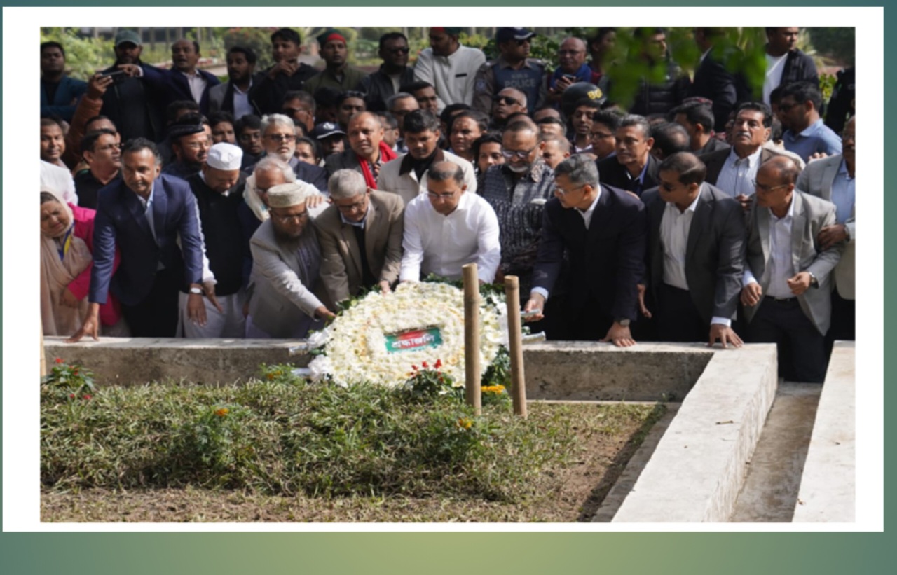 ওসমান হাদির কবর জিয়ারত করলেন তারেক রহমান