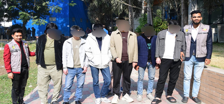 ঢাকায় চীনা নাগরিকসহ টেলিগ্রাম প্রতারক চক্রের ৮ সদস্য গ্রেপ্তার