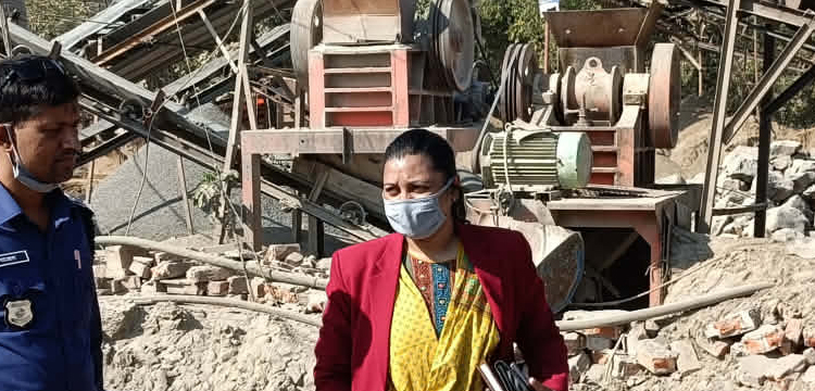 জৈন্তাপুরে ক্রাশার মিলে অভিযান, জরিমানা ১০ হাজার টাকা