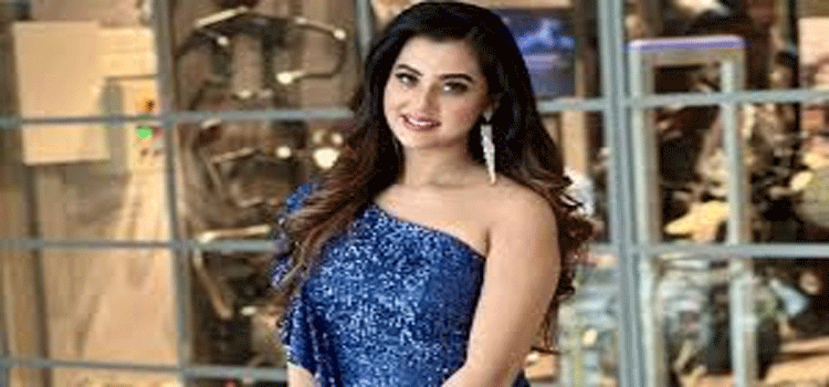 নতুন সিনেমায় বুবলী