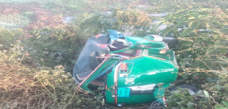 নবীগঞ্জে চলন্ত ডিআই গাড়ি চাপায় প্রাণ গেলো সিএনজি চালক মিন্টুর