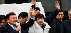 জাপানের নির্বাচনে ভূমিধস জয় তাকাইচির দলের