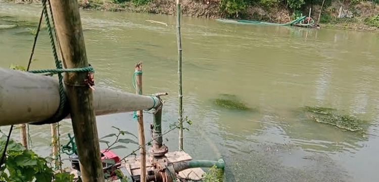 কমলগঞ্জে অবৈধভাবে বালু উত্তোলনের দায়ে জরিমানা