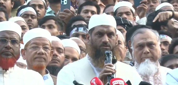 ফ্যাসিবাদের পথ তৈরি করলে দিল্লিতে পালাতে হবে : মামুনুল হক