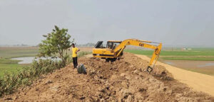সুনামগঞ্জে ফসল রক্ষাবাঁধের কাজ অসম্পুর্ণ : কৃষকদের আশঙ্কা