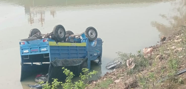 হবিগঞ্জে আসামিসহ পুলিশের গাড়ি খাদে, আহত ৬