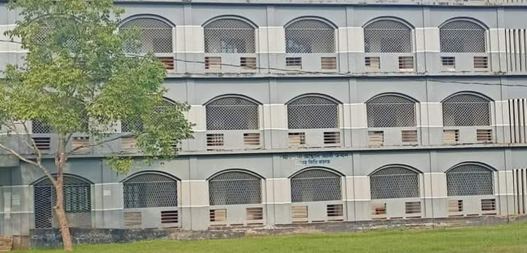 মাধবপুরে ৩৩ বছরেও নির্মাণ হয়নি ধর্মঘর ডিগ্রি কলেজের শহীদ মিনার